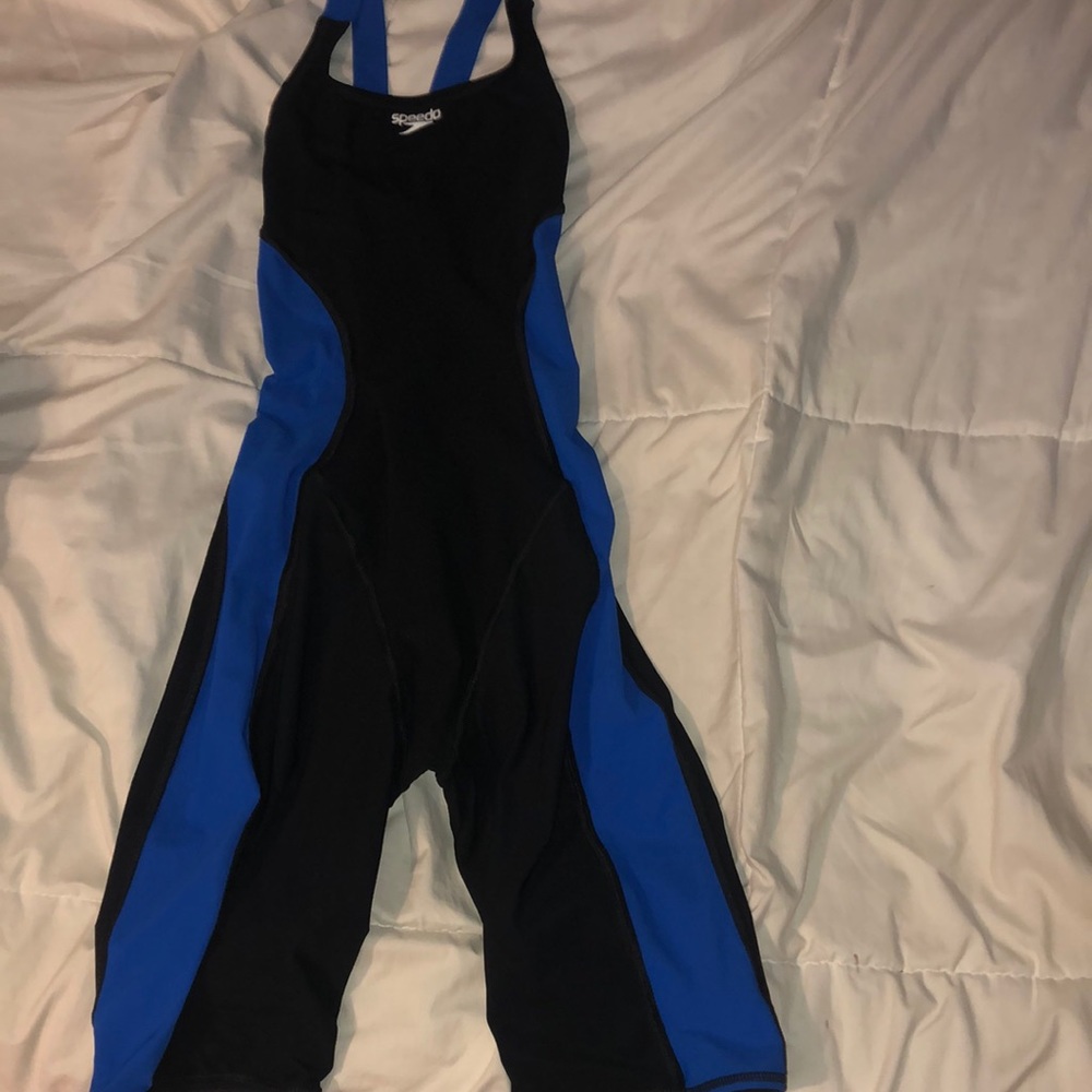 LIKE NEW SPEEDO POWER PLUS KNEE SKIN